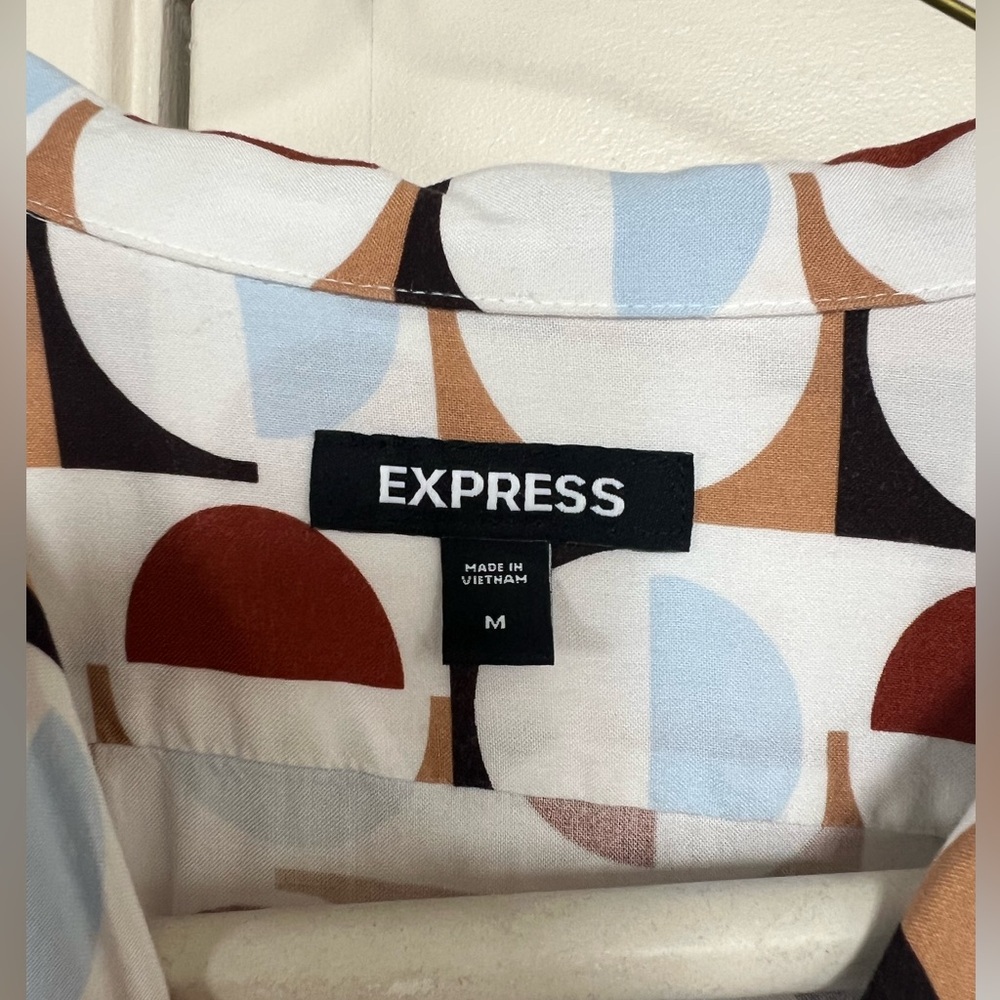 Express Color Block Shape Short Sleeve Button Down - image 3